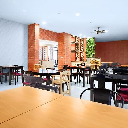 Phoenix Hotel Karon Beach Buitenkant foto