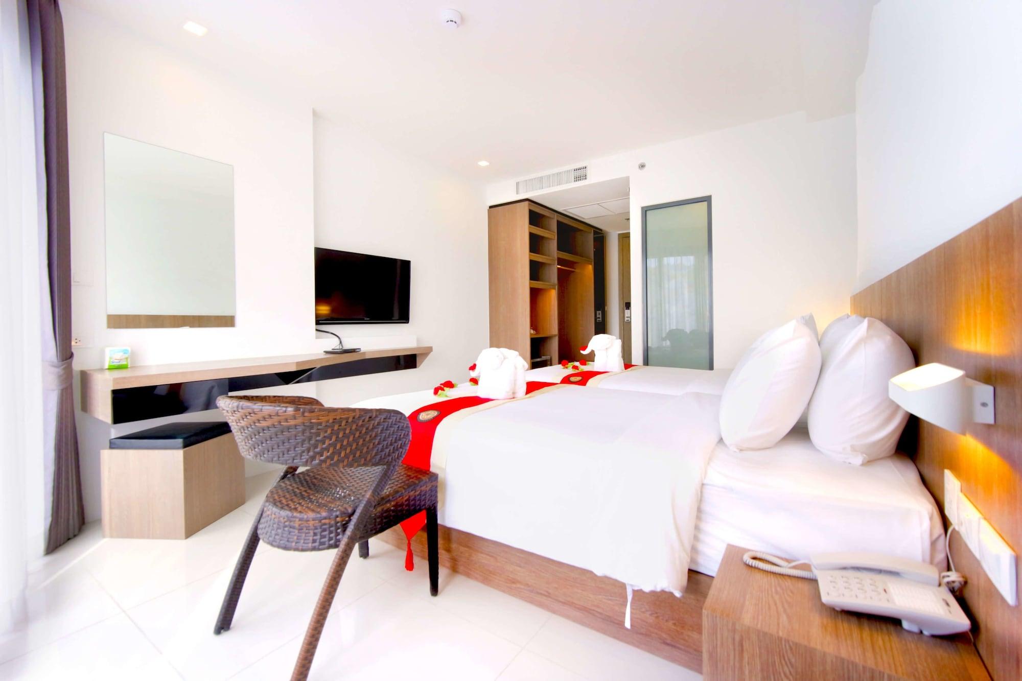 Phoenix Hotel Karon Beach Buitenkant foto
