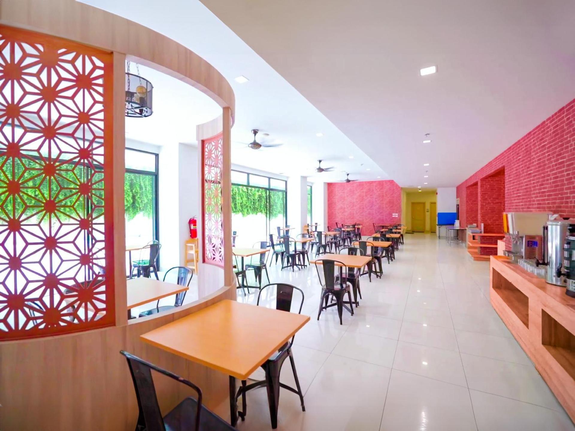 Phoenix Hotel Karon Beach Buitenkant foto