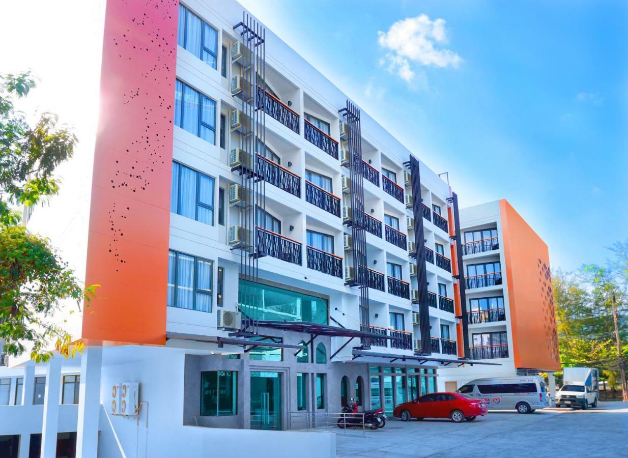 Phoenix Hotel Karon Beach Buitenkant foto