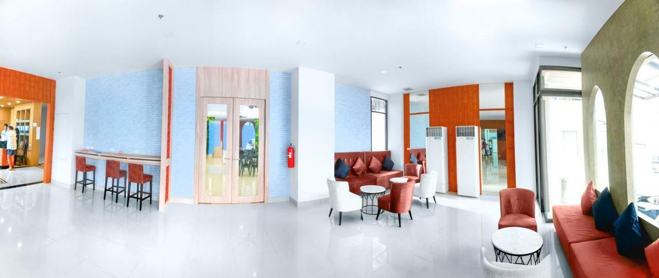 Phoenix Hotel Karon Beach Buitenkant foto